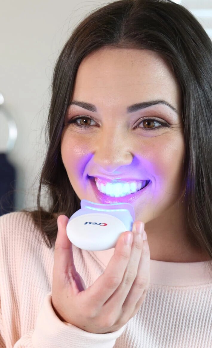 crest 3d whitening with light